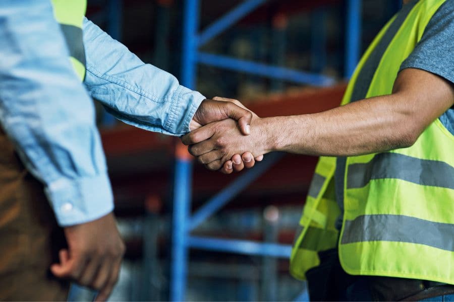 collaboration between supply chain managers and warehouse managers to deliver products throughout the supply chain